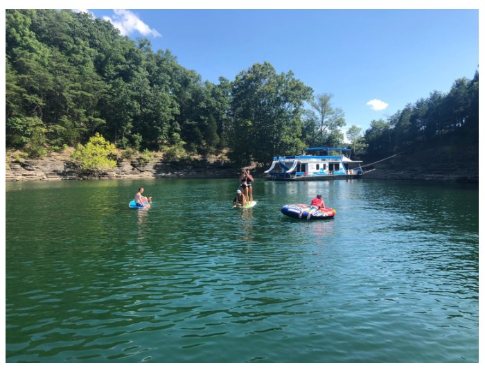 Kentucky Living Giveaway - Win A 4-night Houseboat Rental For Up To 14 people
