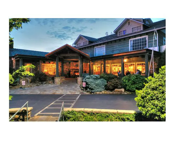 The Historic Gatlinburg Inn Vacation Sweepstakes - Win A 3-Day Getaway and More