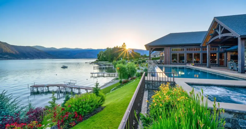 Vrbo Summer Countdown Sweepstakes - Win A $4,000 Vrbo.com Credit For A Vacation Rental